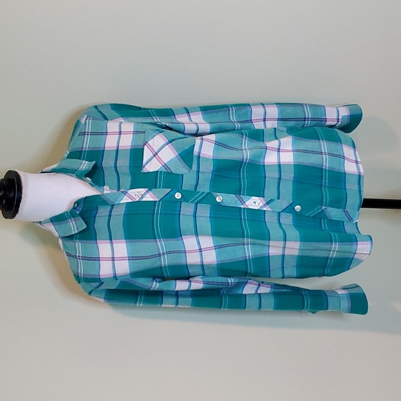 American Eagle Outfitters Tops - American Eagle Outfitters Flannel Plaid Shirt